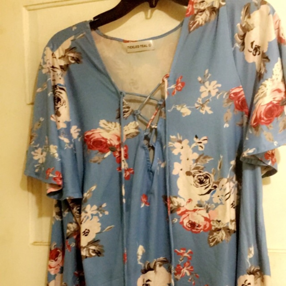 Women’s floral shirt